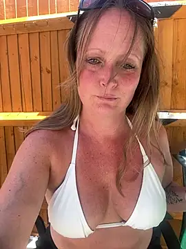 HoneyBluex online show from May 2026 12:34:02 PM
