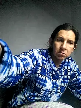 Cameron puppy online show from December 2025 06:39:02 AM