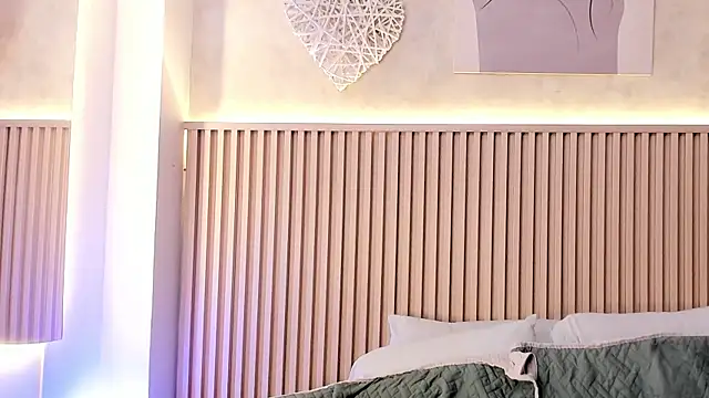 daiana curly online show from November 2025 07:52:02 PM