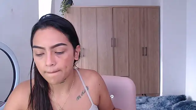 Snapshot of fairylatin222 chatting on February 2025 05:33:01 PM fairylatin222 online show from February 2025 05:33:01 PM