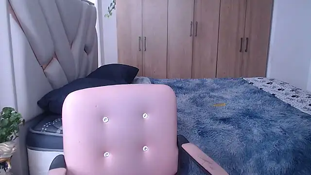 Snapshot of fairylatin222 chatting on March 2025 06:53:01 PM fairylatin222 online show from March 2025 06:53:01 PM