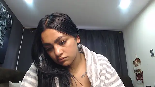 Snapshot of fairylatin222 chatting on December 2025 10:03:01 PM fairylatin222 online show from December 2025 10:03:01 PM