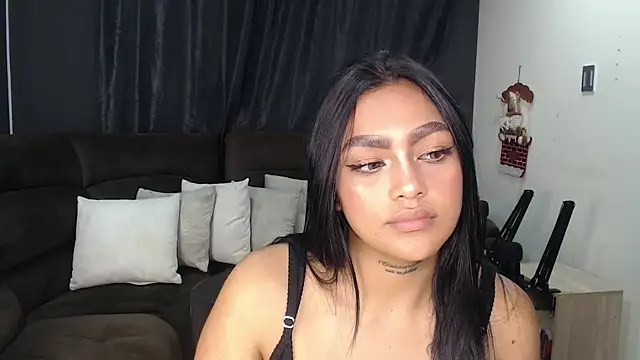 Snapshot of fairylatin222 chatting on December 2025 10:36:02 PM fairylatin222 online show from December 2025 10:36:02 PM