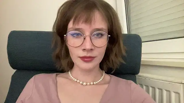 ms christiana online show from May 2026 07:33:01 PM