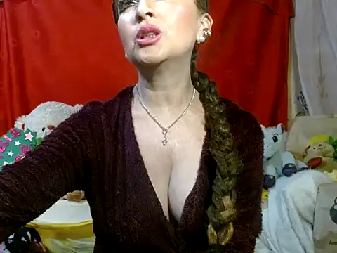 hottieperla online show from May 2026 06:25:01 PM