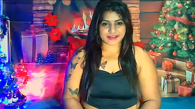 Snapshot of RoyalIndianCreamPuff chatting on December 2024 06:06:02 PM RoyalIndianCreamPuff online show from December 2024 06:06:02 PM