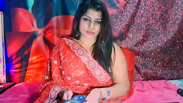 Snapshot of RoyalIndianCreamPuff chatting on January 2025 09:17:01 PM RoyalIndianCreamPuff online show from January 2025 09:17:01 PM