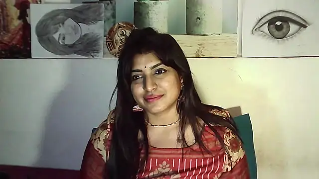 RoyalIndianCreamPuff online show from May 2026 06:28:02 PM
