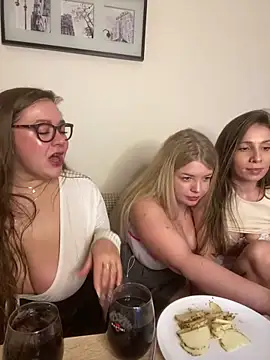 AurorHarris online show from December 2024 05:15:02 PM