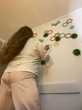 AurorHarris online show from December 2024 06:24:02 PM