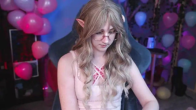 Snapshot of Rory_Pink chatting on February 2025 05:14:01 PM Rory Pink online show from February 2025 05:14:01 PM