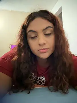 Lynna-pvuline online show from April 2026 02:40:02 AM