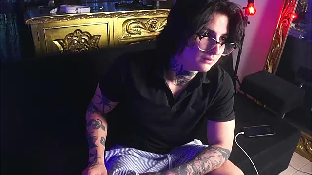 dantecoppolaa  online show from December 2024 04:14:02 PM