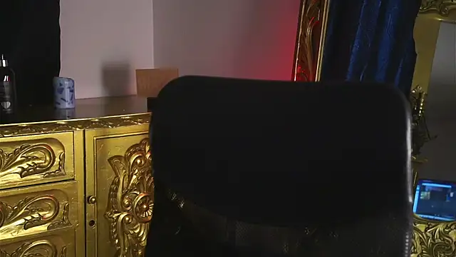 dantecoppolaa  online show from January 2025 12:39:02 PM