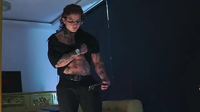 dantecoppolaa  online show from October 2025 08:51:02 PM