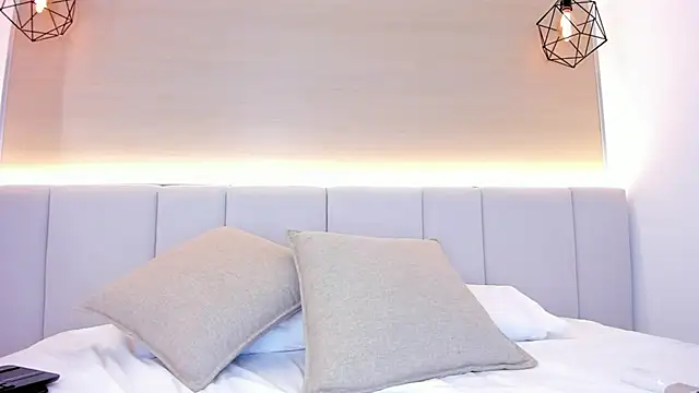 Snapshot of aprilalen chatting on November 2025 07:30:02 AM aprilalen online show from November 2025 07:30:02 AM