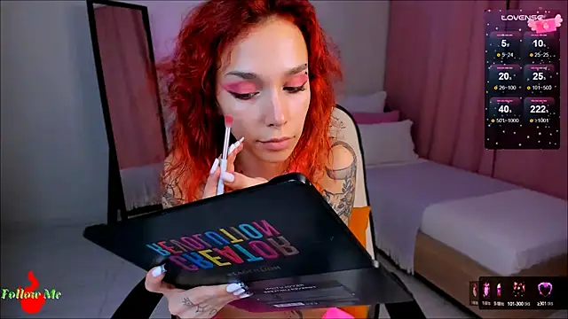 Snapshot of LeylaNoiry chatting on December 2024 02:44:01 PM LeylaNoiry online show from December 2024 02:44:01 PM