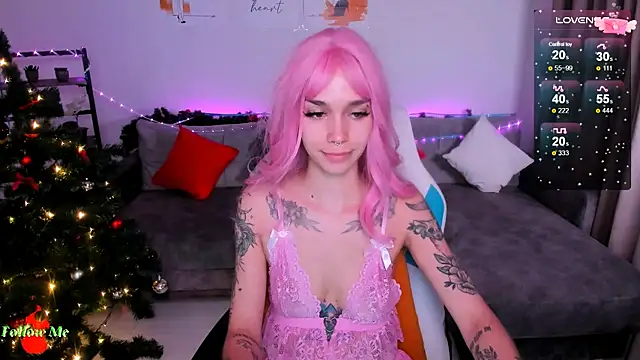 Snapshot of LeylaNoiry chatting on December 2024 02:52:02 PM LeylaNoiry online show from December 2024 02:52:02 PM