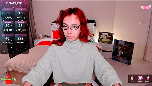 Snapshot of LeylaNoiry chatting on January 2025 08:57:01 PM LeylaNoiry online show from January 2025 08:57:01 PM