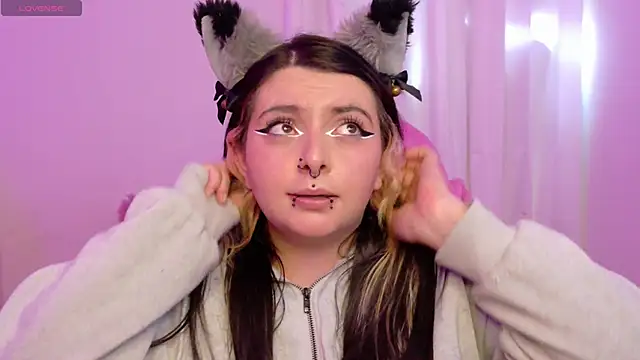 Sachi Meow online show from May 2026 06:48:02 PM