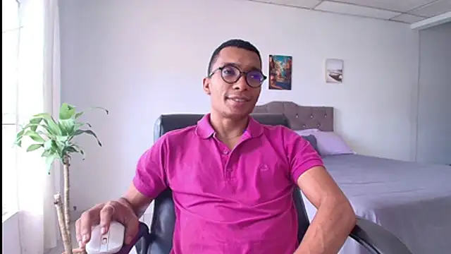 Aaronblack1  online show from July 2026 05:39:01 PM