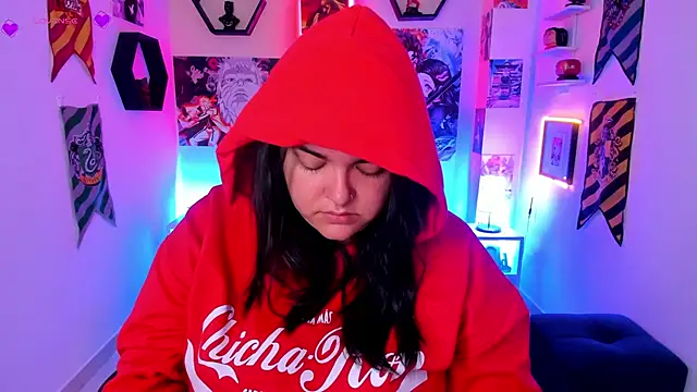 Snapshot of Luise_Meyrink chatting on December 2024 03:15:02 AM Luise Meyrink online show from December 2024 03:15:02 AM