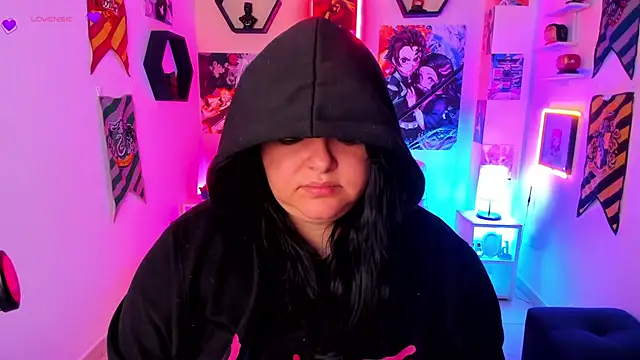 Snapshot of Luise_Meyrink chatting on December 2024 02:29:02 AM Luise Meyrink online show from December 2024 02:29:02 AM