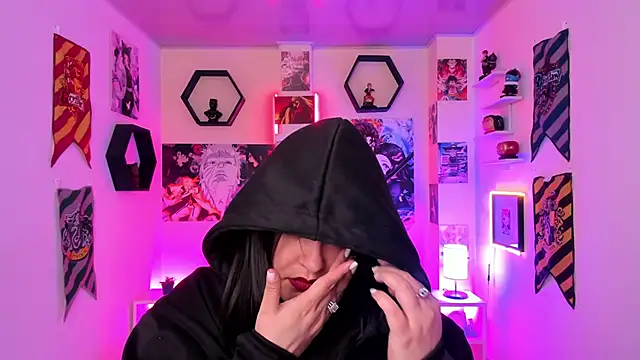 Snapshot of Luise_Meyrink chatting on February 2025 08:08:01 AM Luise Meyrink online show from February 2025 08:08:01 AM