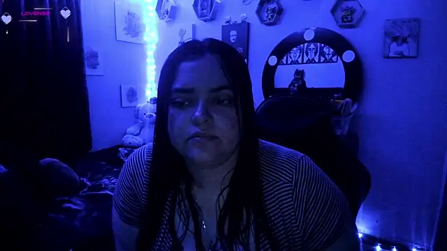 Snapshot of Luise_Meyrink chatting on February 2025 03:13:02 AM Luise Meyrink online show from February 2025 03:13:02 AM