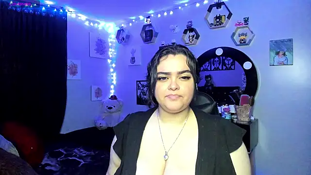 Snapshot of Luise_Meyrink chatting on February 2025 07:15:02 AM Luise Meyrink online show from February 2025 07:15:02 AM