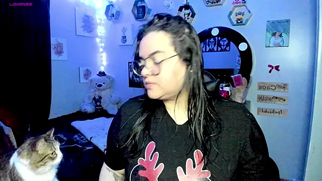 Snapshot of Luise_Meyrink chatting on March 2025 03:34:02 AM Luise Meyrink online show from March 2025 03:34:02 AM