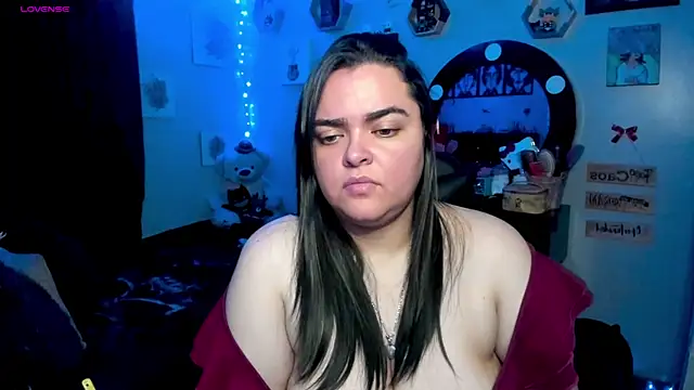 Snapshot of Luise_Meyrink chatting on March 2025 03:48:01 AM Luise Meyrink online show from March 2025 03:48:01 AM