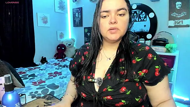 Snapshot of Luise_Meyrink chatting on September 2025 02:13:02 AM Luise Meyrink online show from September 2025 02:13:02 AM