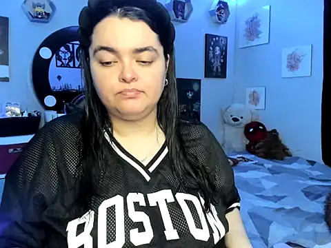 Snapshot of Luise_Meyrink chatting on October 2025 03:37:01 AM Luise Meyrink online show from October 2025 03:37:01 AM