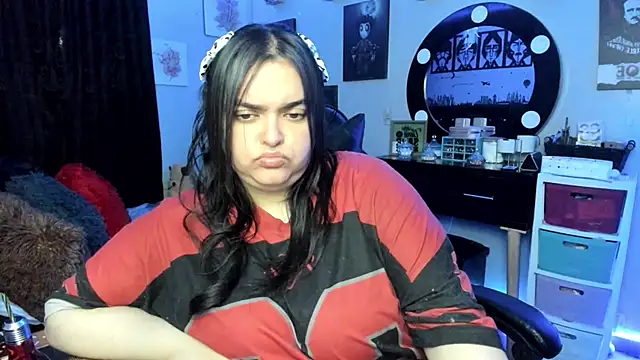 Snapshot of Luise_Meyrink chatting on October 2025 03:52:02 AM Luise Meyrink online show from October 2025 03:52:02 AM