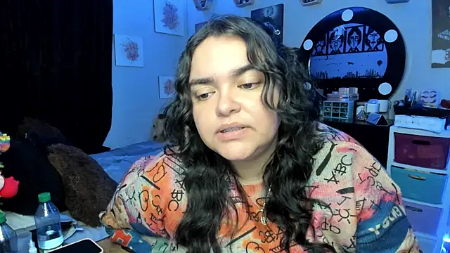 Snapshot of Luise_Meyrink chatting on November 2025 03:06:02 AM Luise Meyrink online show from November 2025 03:06:02 AM