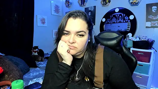 Snapshot of Luise_Meyrink chatting on November 2025 03:18:02 AM Luise Meyrink online show from November 2025 03:18:02 AM