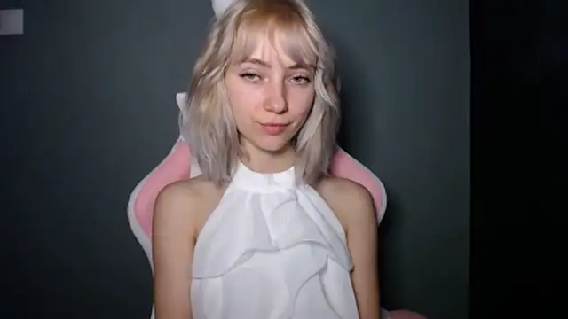 LuciaYoung online show from March 2026 08:34:01 PM