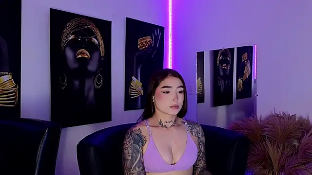  brenna hanson online show from November 2025 07:10:01 PM