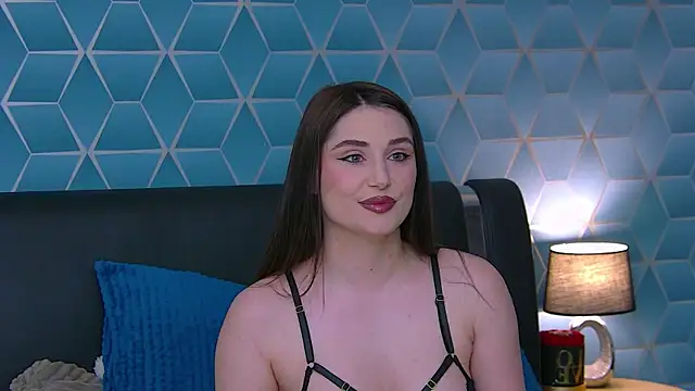 Snapshot of KassieWeins chatting on June 2026 06:39:01 PM KassieWeins online show from June 2026 06:39:01 PM