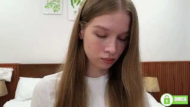 Snapshot of CutieBeauty chatting on April 2026 05:47:02 AM CutieBeauty online show from April 2026 05:47:02 AM