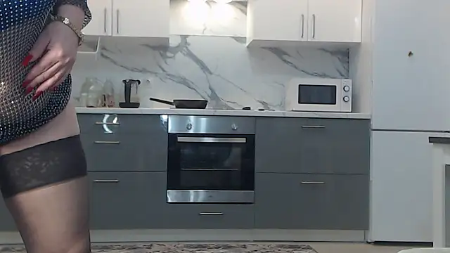 V-Alice online show from November 2025 01:20:01 PM