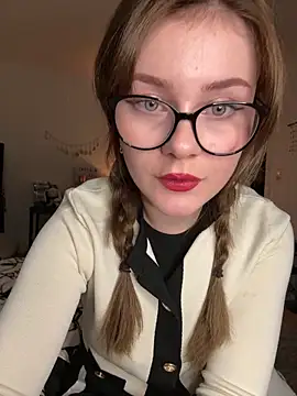 Snapshot of MaribelRiver chatting on January 2025 05:42:02 PM MaribelRiver online show from January 2025 05:42:02 PM