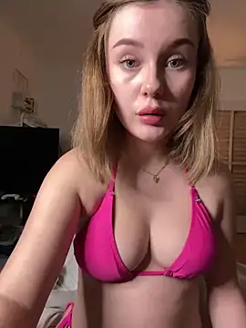 Snapshot of MaribelRiver chatting on January 2025 08:00:01 PM MaribelRiver online show from January 2025 08:00:01 PM