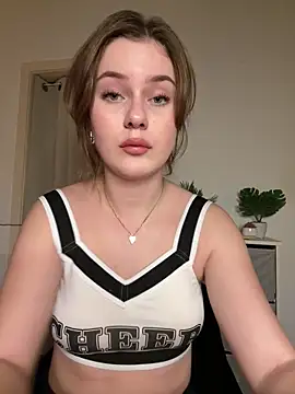 Snapshot of MaribelRiver chatting on February 2025 12:19:01 AM MaribelRiver online show from February 2025 12:19:01 AM