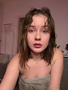 Snapshot of MaribelRiver chatting on February 2025 12:19:02 AM MaribelRiver online show from February 2025 12:19:02 AM