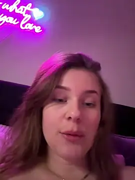 Snapshot of MaribelRiver chatting on February 2025 04:14:02 PM MaribelRiver online show from February 2025 04:14:02 PM