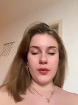 Snapshot of MaribelRiver chatting on March 2025 12:05:02 AM MaribelRiver online show from March 2025 12:05:02 AM