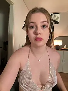 Snapshot of MaribelRiver chatting on September 2025 07:30:01 PM MaribelRiver online show from September 2025 07:30:01 PM