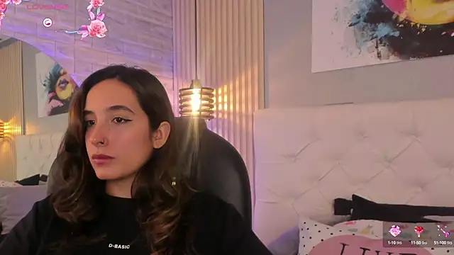 Snapshot of emma__smith1 chatting on February 2025 12:48:01 PM emma smith1 online show from February 2025 12:48:01 PM